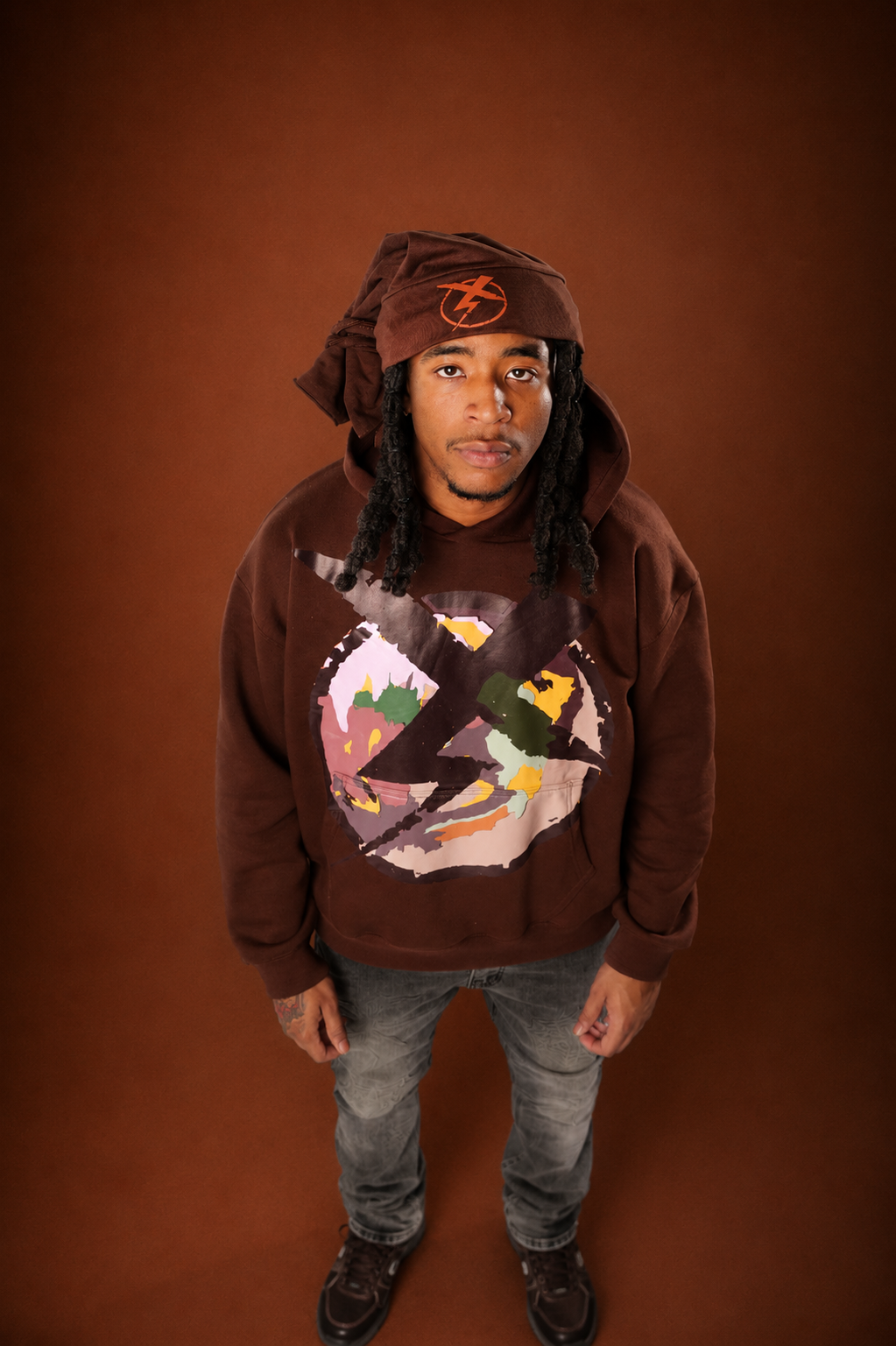 BROWN TIE BEANIE